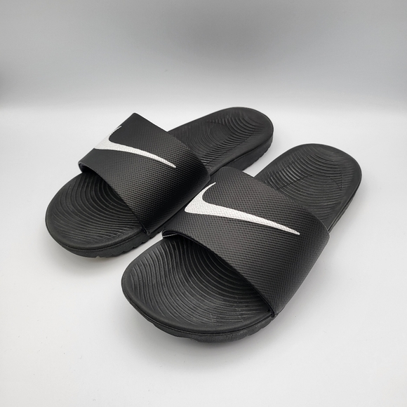 NEW Nike Kawa Slides in Black/White - Picture 1 of 10